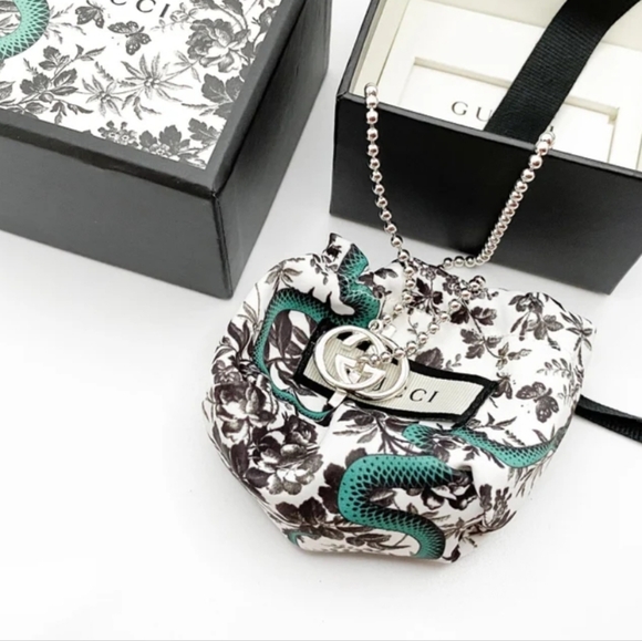 Auth Gucci Interlocking Necklace / Gorgeous 😍 - Picture 3 of 11